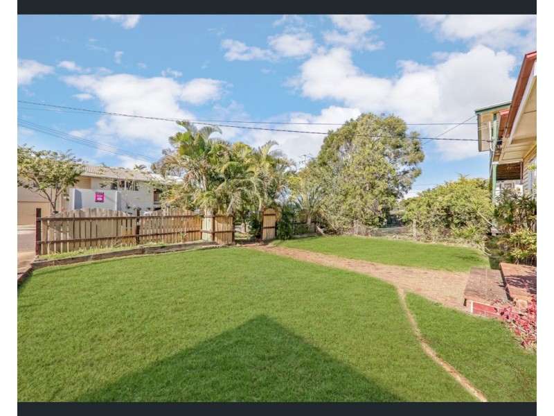 84 Jutland Street, Oxley QLD 4075