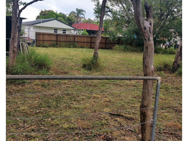 84 Jutland Street, Oxley QLD 4075