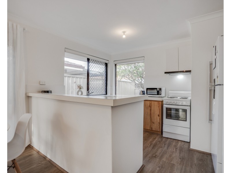 11/93 Seventh Road, Armadale WA 6112