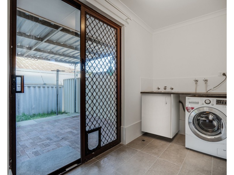 11/93 Seventh Road, Armadale WA 6112