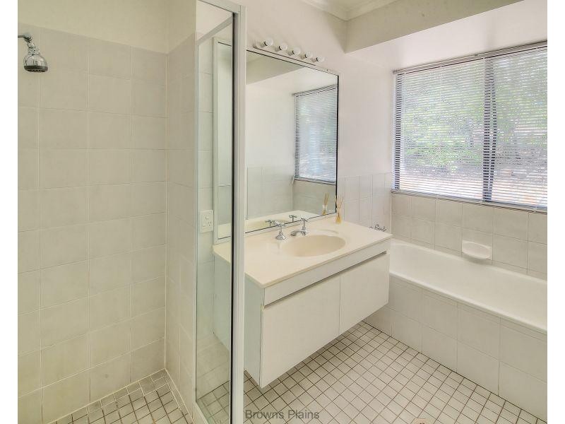 45 Parkroyal Crescent, Regents Park QLD 4118