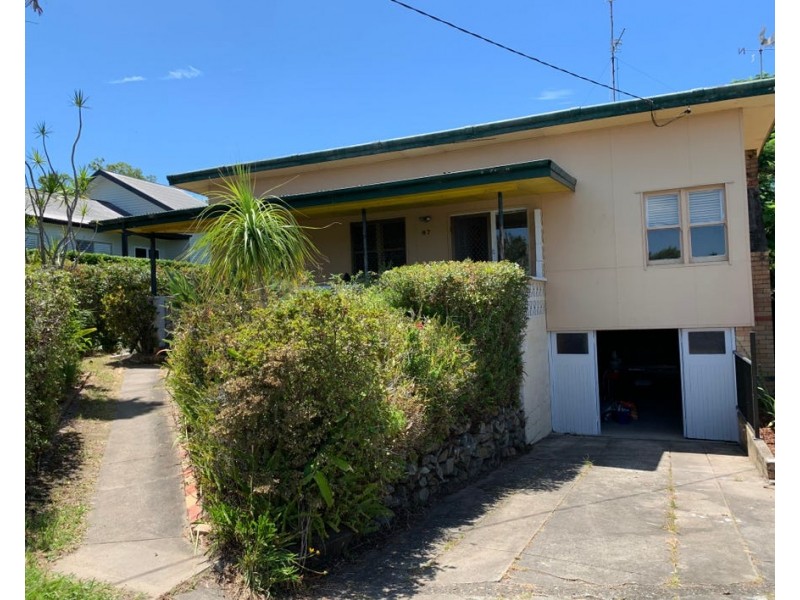 87 Turpin Road, Labrador QLD 4215