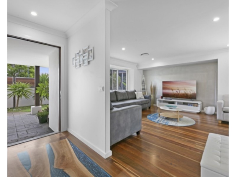 Varsity Lakes QLD 4227