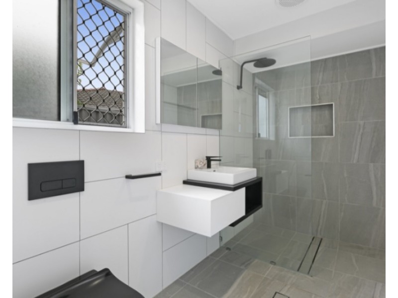 Varsity Lakes QLD 4227