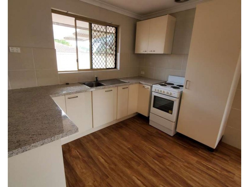 38 Smiths Avenue, Redcliffe WA 6104
