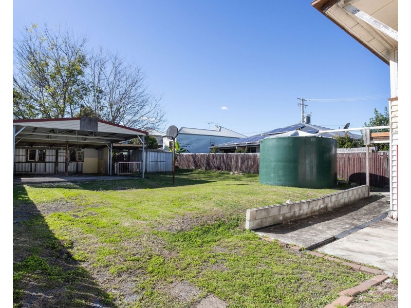 66 Blackstone Road, Newtown QLD 4305