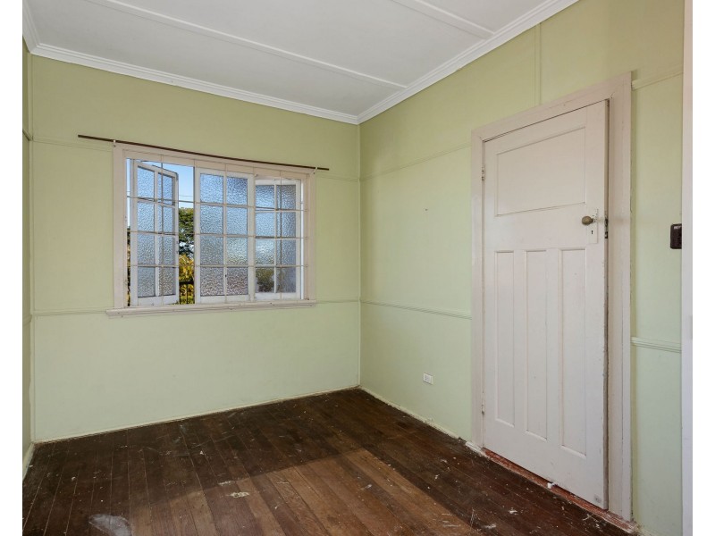 66 Blackstone Road, Newtown QLD 4305