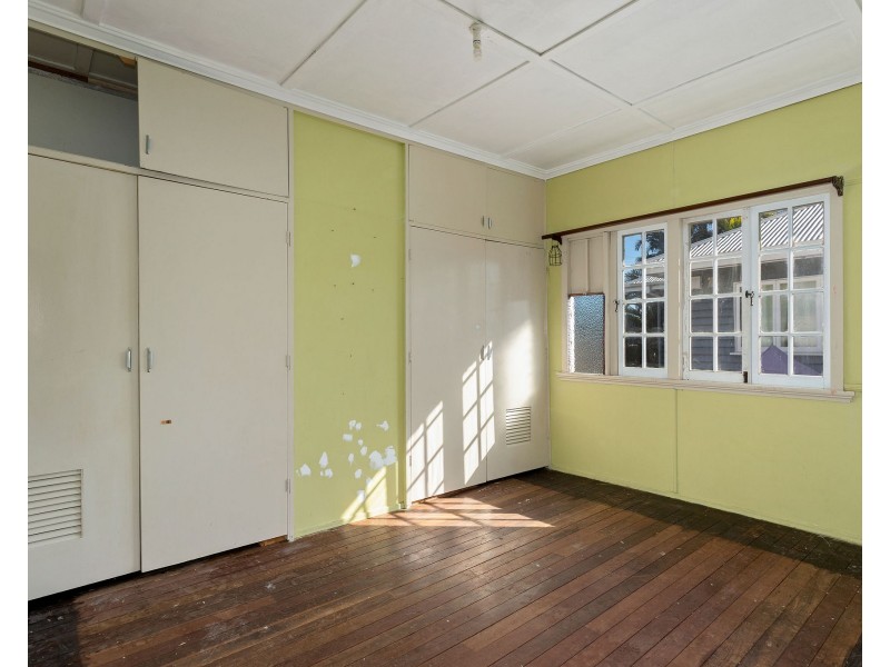 66 Blackstone Road, Newtown QLD 4305