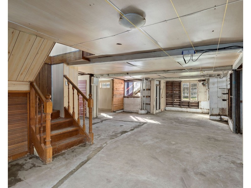 66 Blackstone Road, Newtown QLD 4305