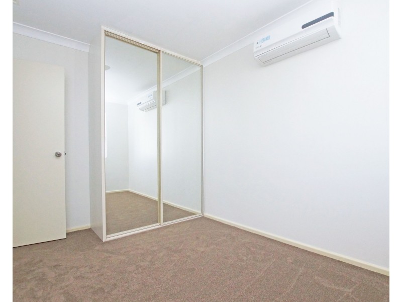 20Q Roxwell Way, Girrawheen WA 6064