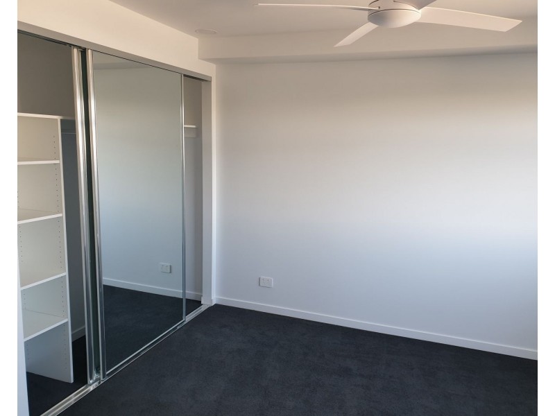 302/9 Violet Street, Redcliffe QLD 4020