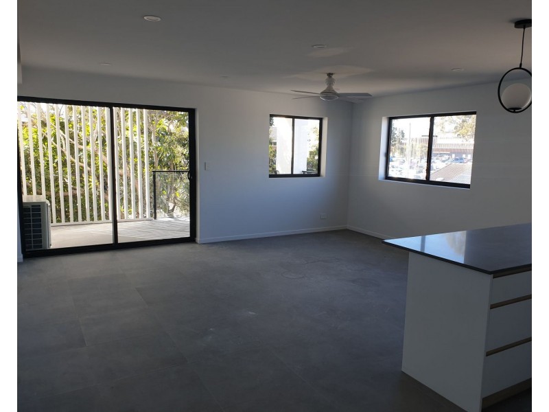 302/9 Violet Street, Redcliffe QLD 4020