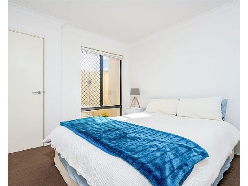 4/12 George Street, Belmont WA 6104