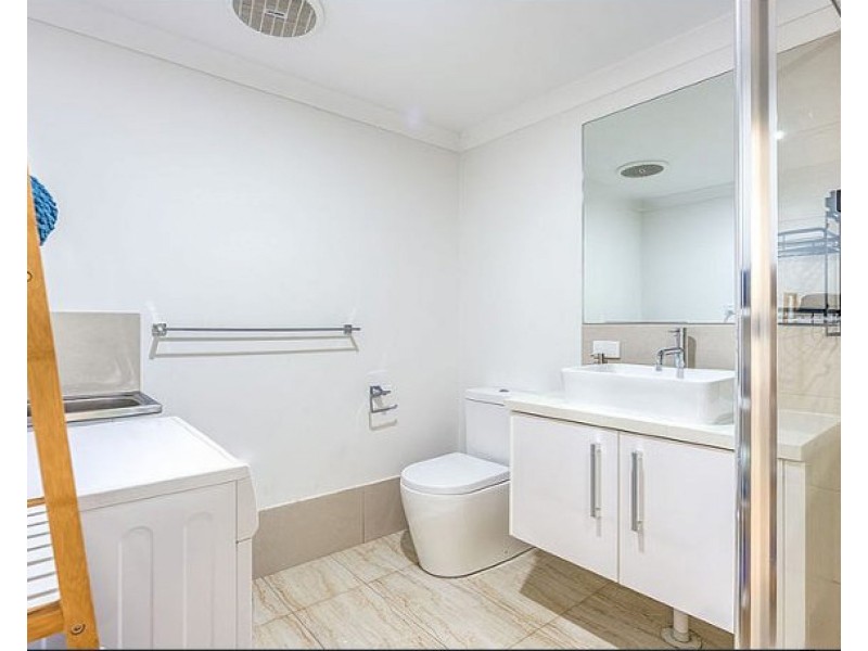 4/12 George Street, Belmont WA 6104