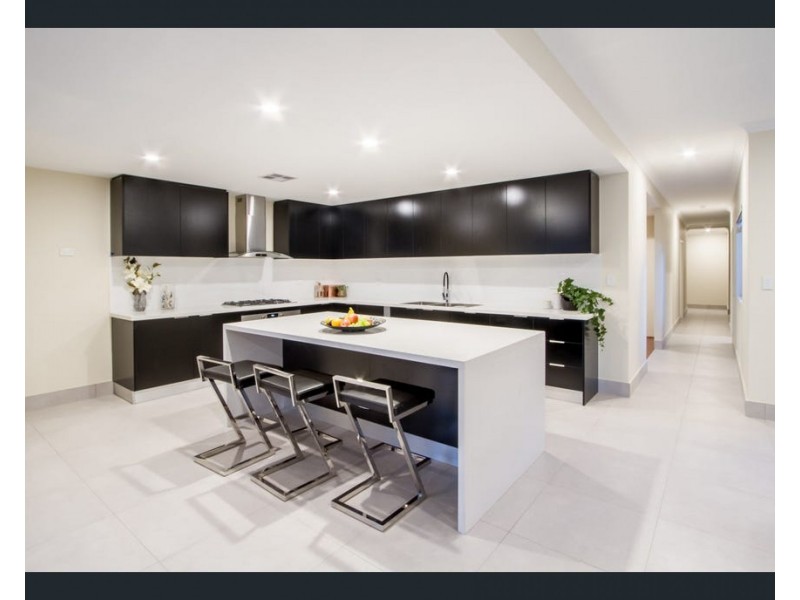 33 Kingfisher Loop, Willetton WA 6155