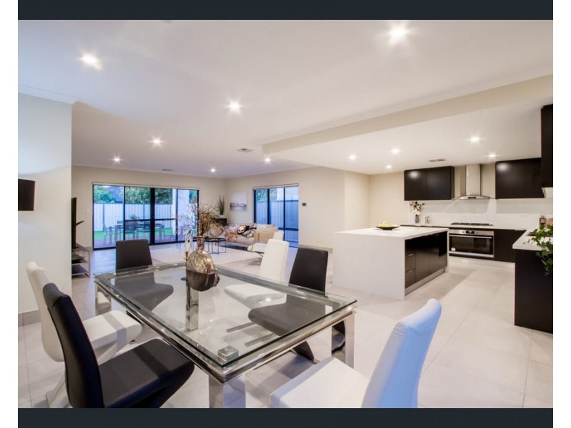 33 Kingfisher Loop, Willetton WA 6155