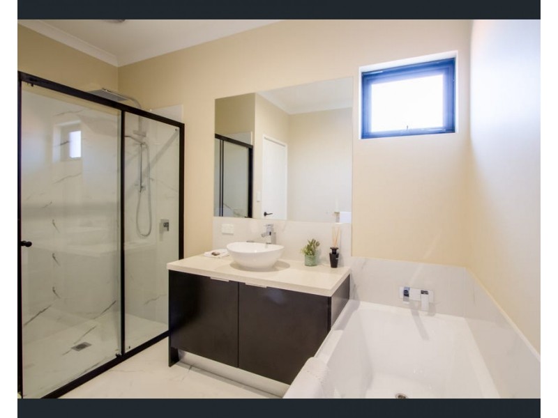 33 Kingfisher Loop, Willetton WA 6155