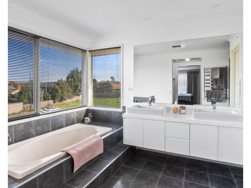 116 Greenvale Drive, Greenvale VIC 3059