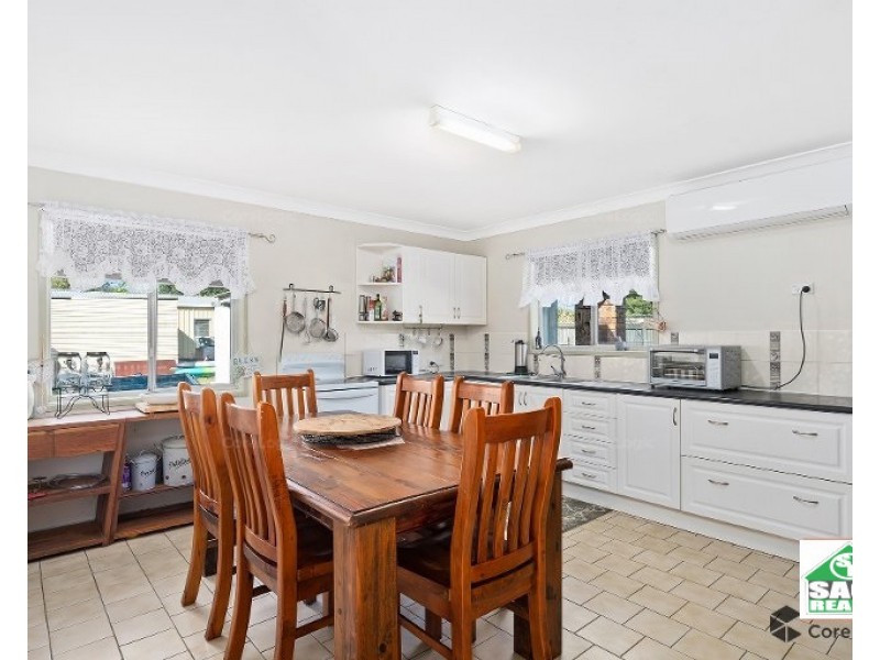 11 Moloney Road, Waterford West QLD 4133