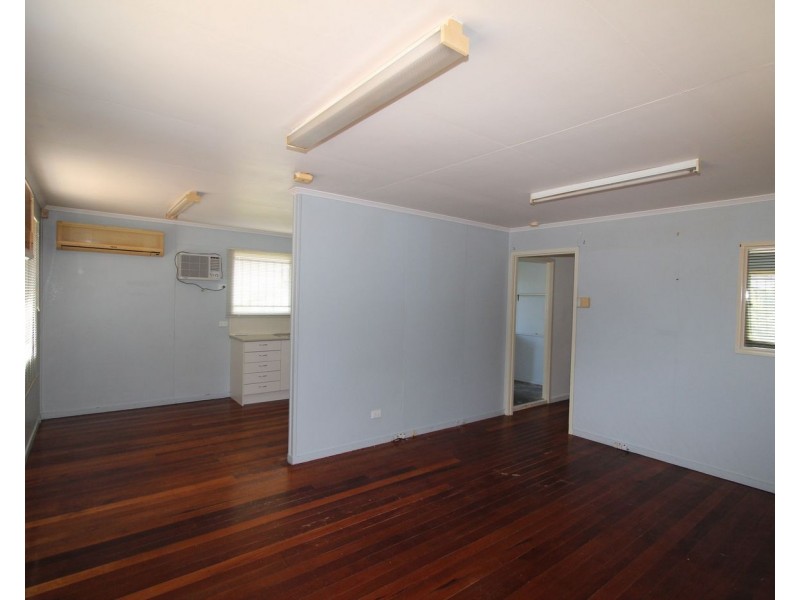 16 Ken May Way, Kingston QLD 4114