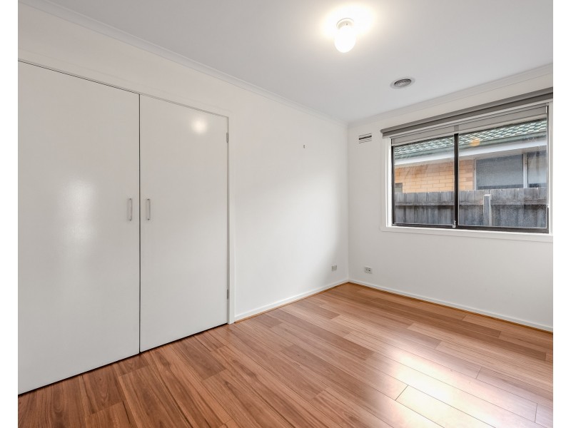 16 Dover Street, Albanvale VIC 3021