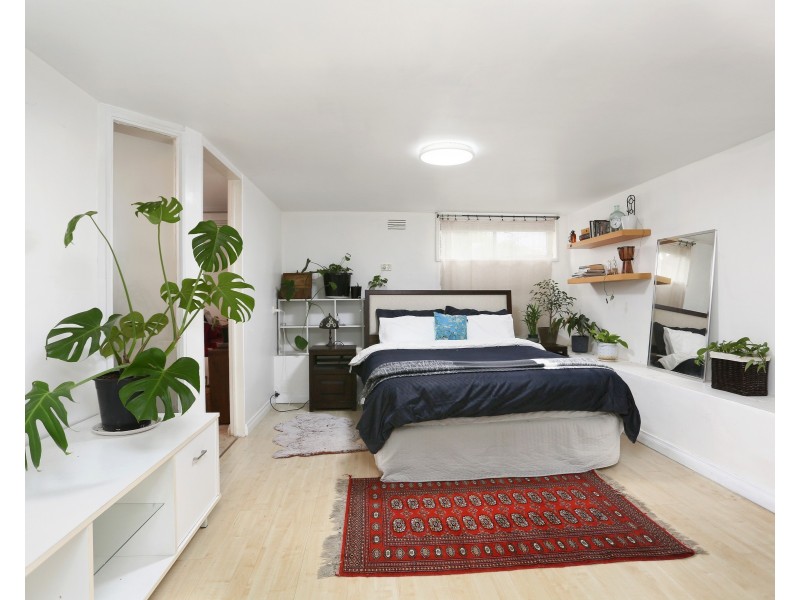 13/3 Royal Avenue, Essendon North VIC 3041