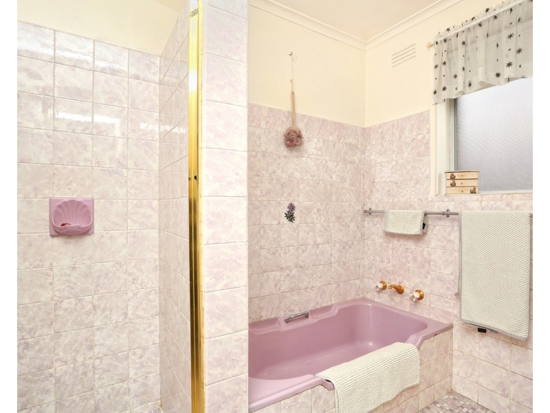 13/3 Royal Avenue, Essendon North VIC 3041