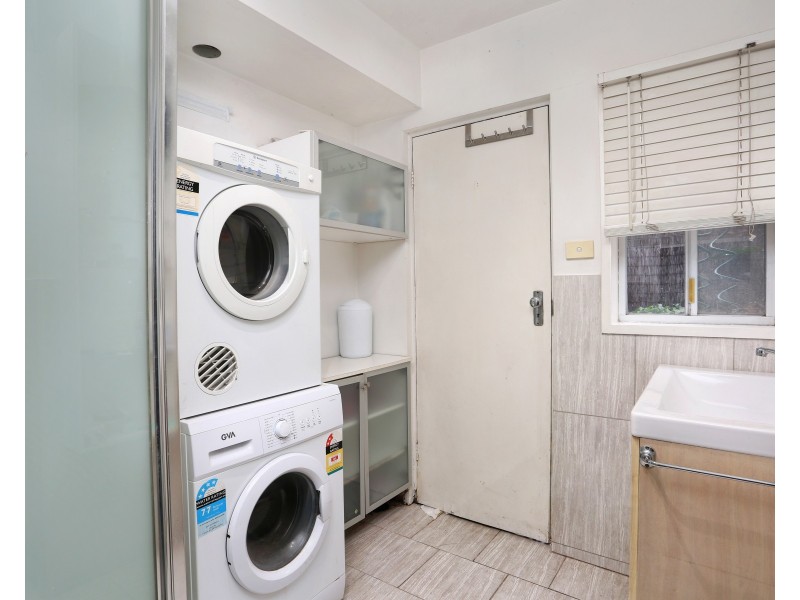 13/3 Royal Avenue, Essendon North VIC 3041