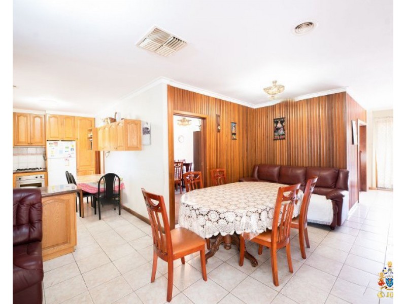 5 Stonehouse Crescent, Bentley WA 6102