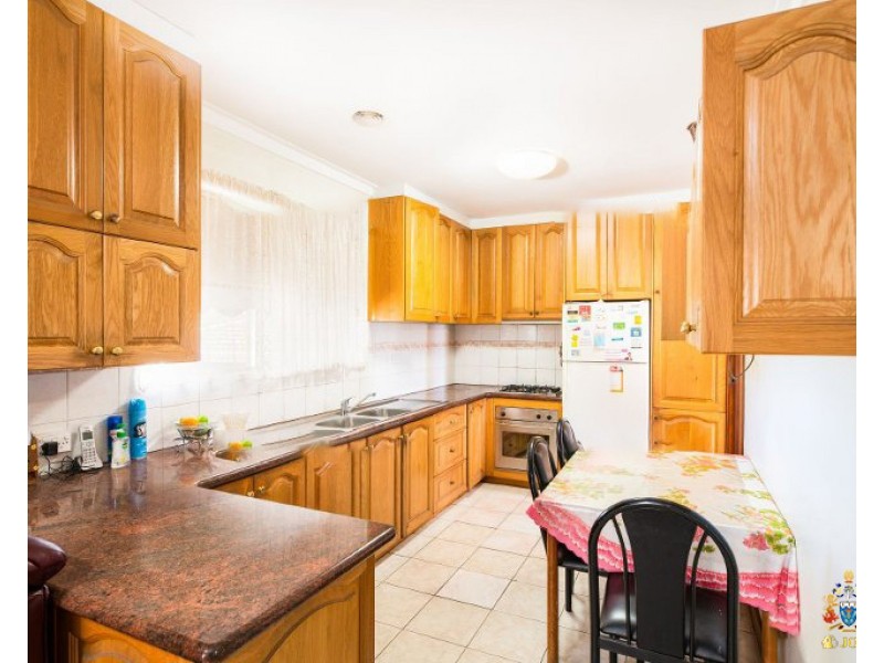 5 Stonehouse Crescent, Bentley WA 6102