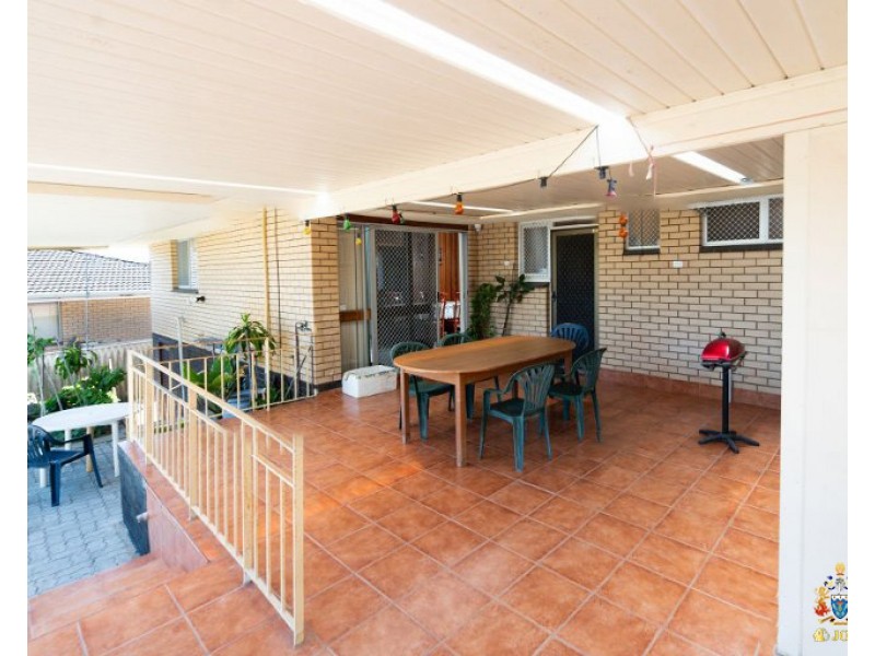 5 Stonehouse Crescent, Bentley WA 6102