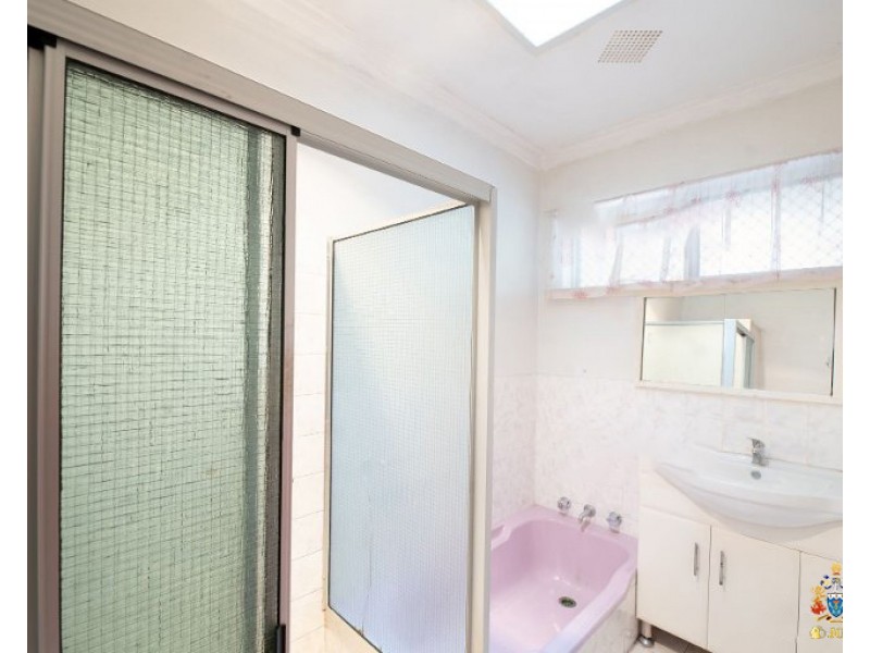 5 Stonehouse Crescent, Bentley WA 6102