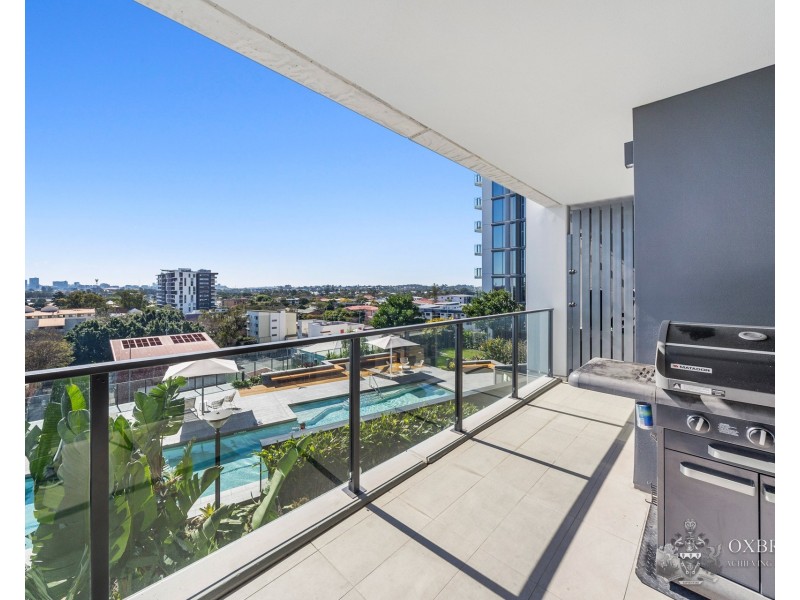 20603/300 Old Cleveland Road, Coorparoo QLD 4151