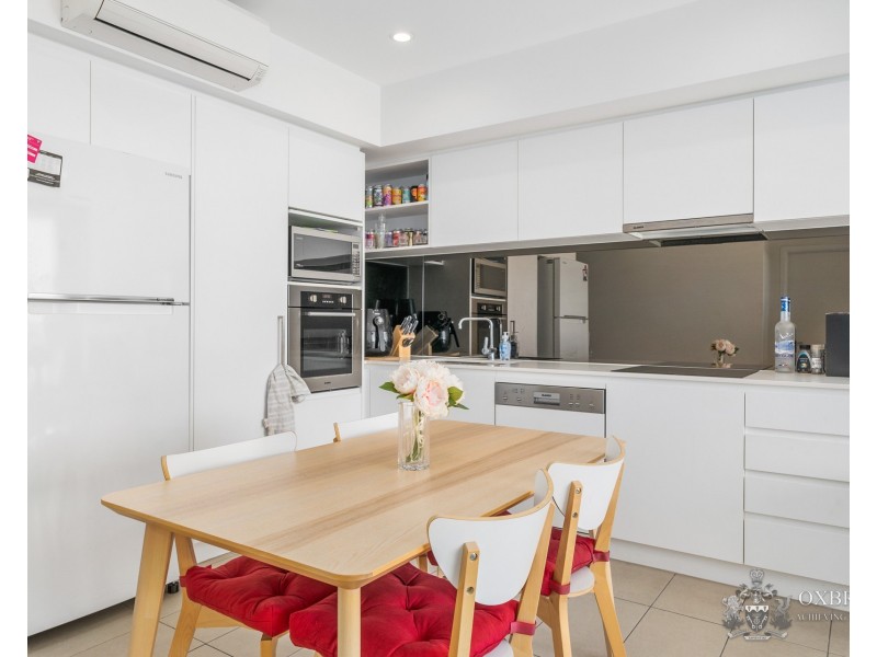 20603/300 Old Cleveland Road, Coorparoo QLD 4151