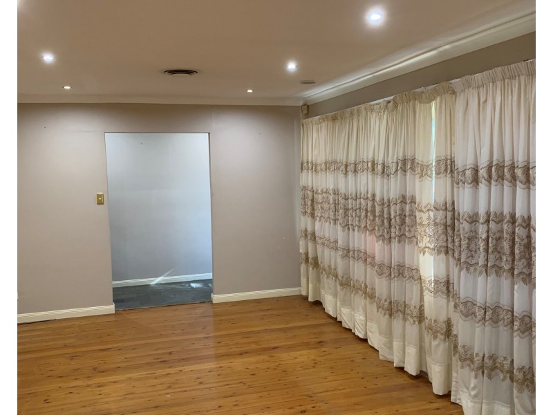 16 Alan Street, Box Hill NSW 2765