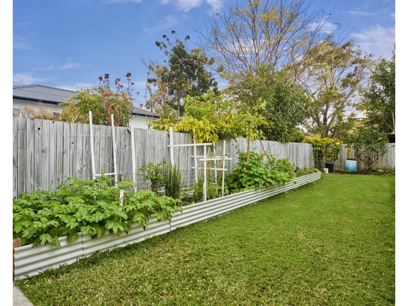 86 Muir Street, Labrador QLD 4215