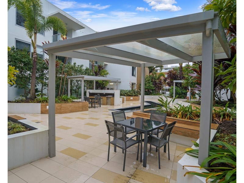 1122/6 Waterford Court, Bundall QLD 4217