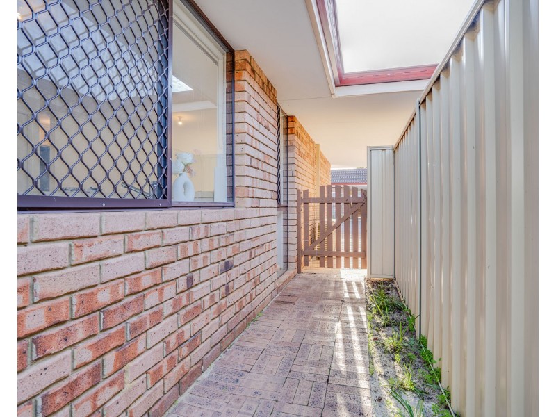 11/93 Seventh Road, Armadale WA 6112