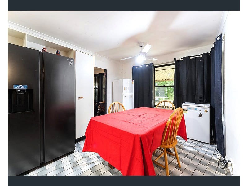 40 Paradise Road, Slacks Creek QLD 4127