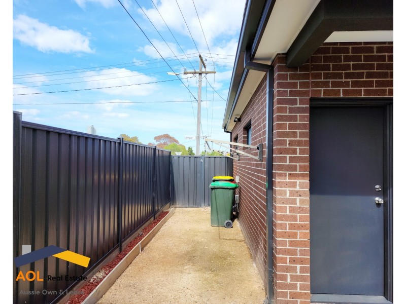 2 Lichfield Avenue, Jacana VIC 3047