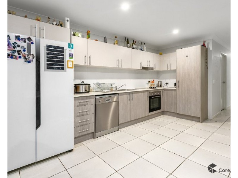 25 A Essington Mews, Leichhardt QLD 4305