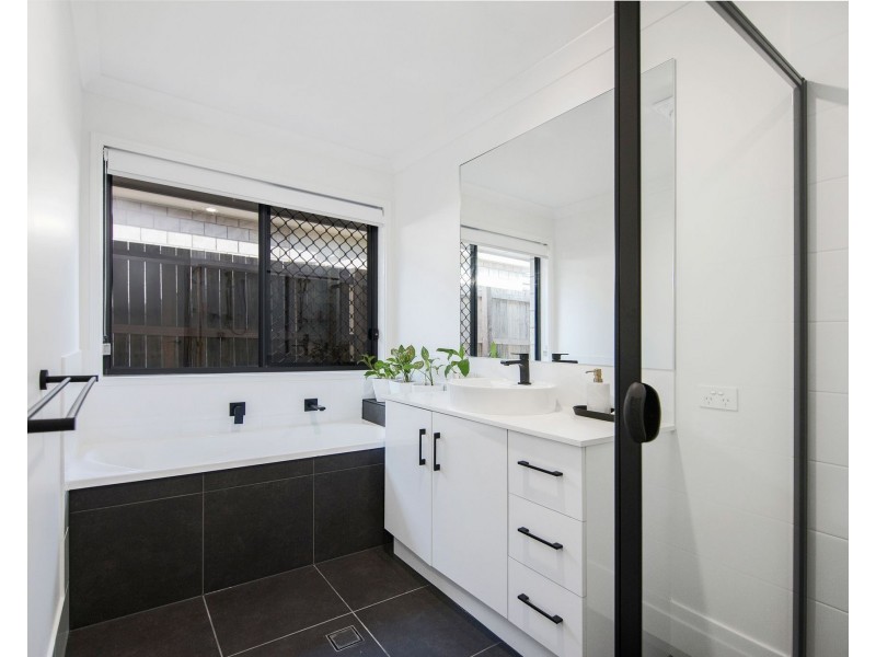 86 Caladenia Street, Deebing Heights QLD 4306