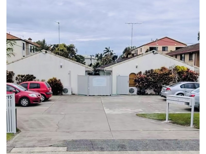 7/213 Scarborough Street, Southport QLD 4215