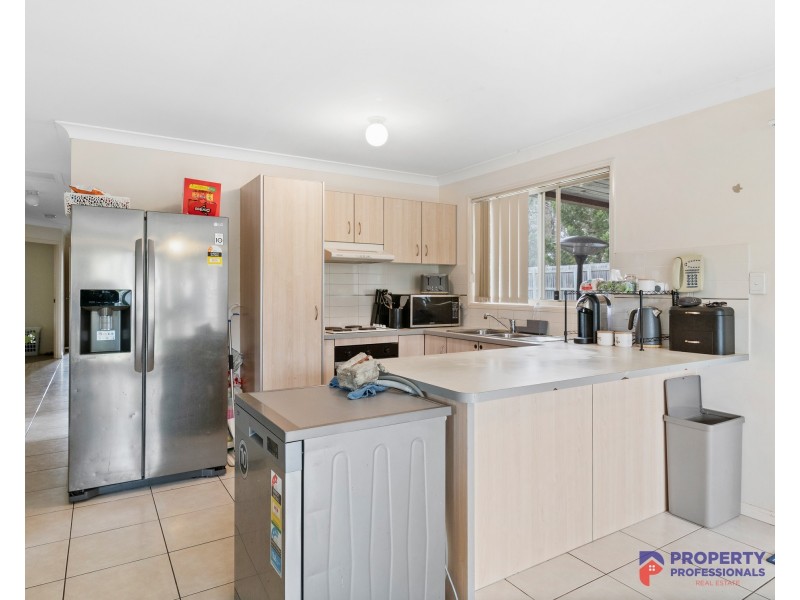 17 Mair Drive, Redbank QLD 4301