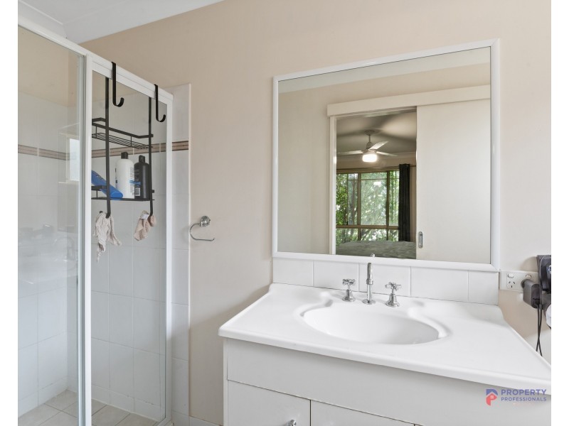 17 Mair Drive, Redbank QLD 4301