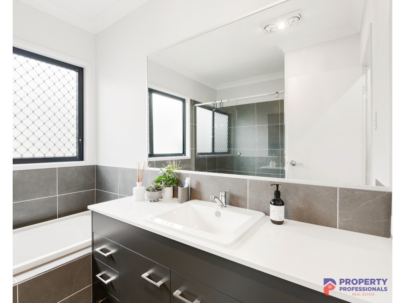 6 Dawn Street, Redbank Plains QLD 4301