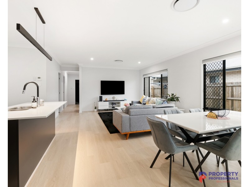 6 Dawn Street, Redbank Plains QLD 4301