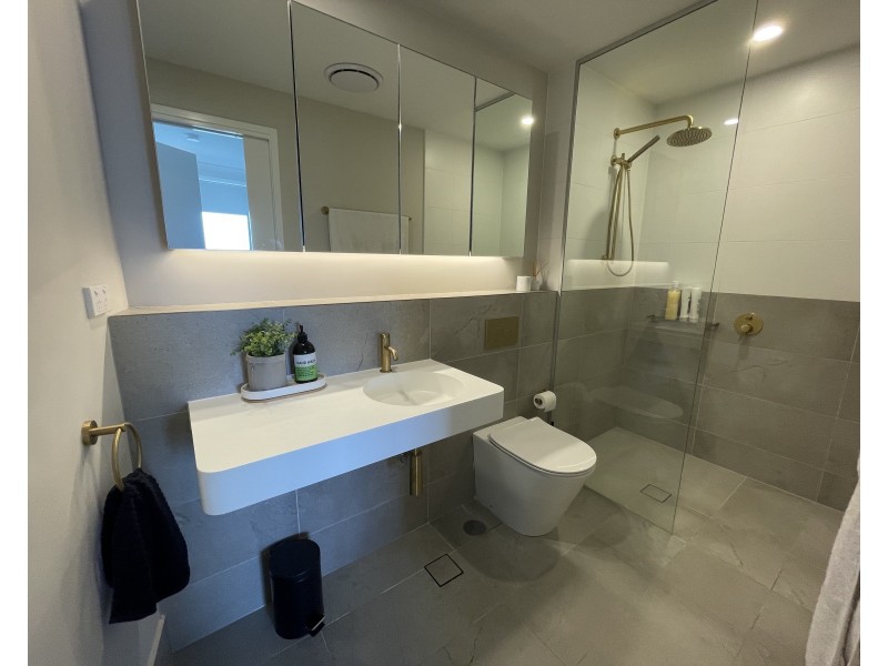 1605/1 Grant Avenue, Hope Island QLD 4212