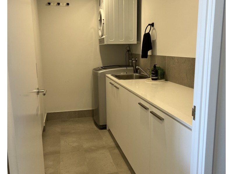 1605/1 Grant Avenue, Hope Island QLD 4212