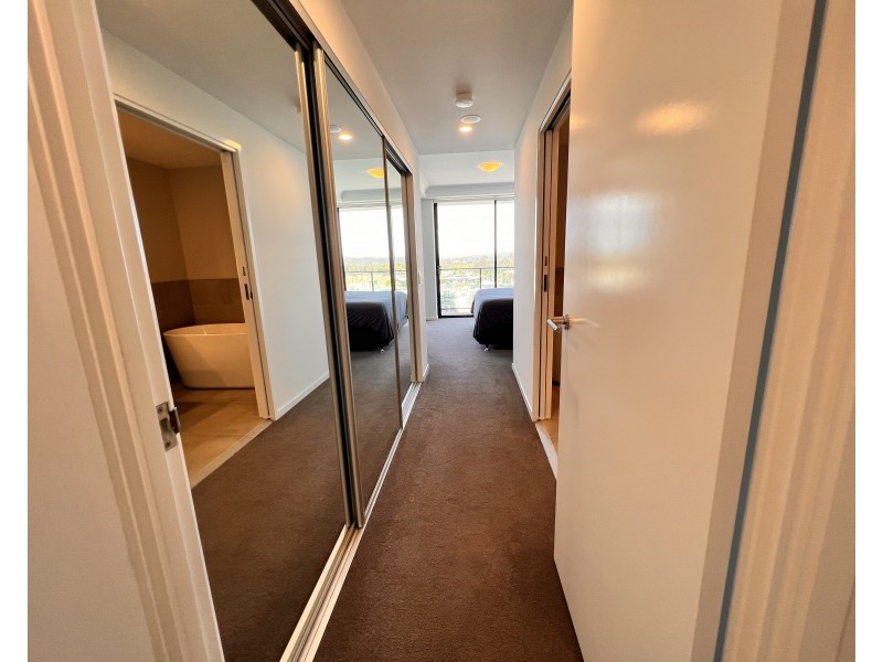 1605/1 Grant Avenue, Hope Island QLD 4212